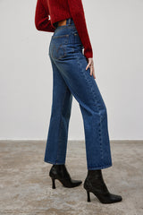 MADEINAM. High waist boot cut jeans. Fame. Mothers. Jeans. Size:  xs, s,m,l.